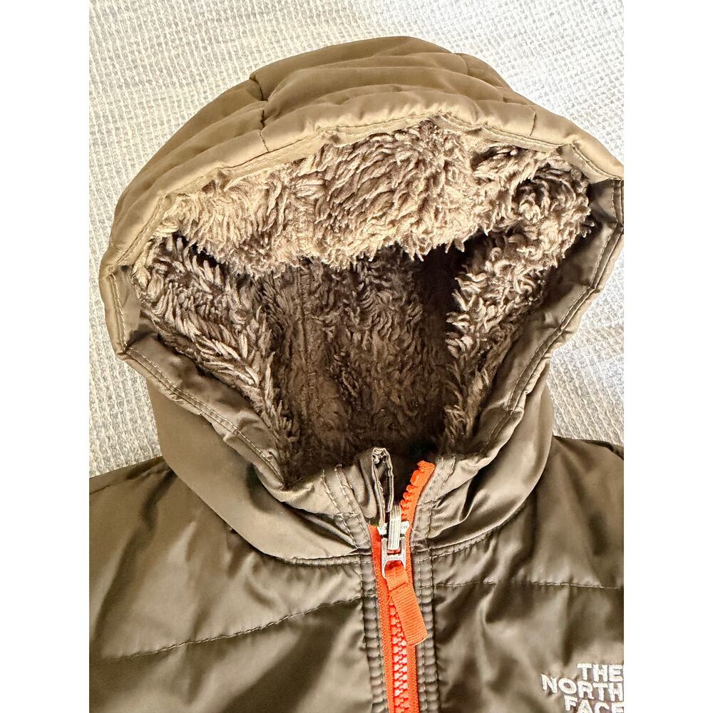 The North Face Reversible Mount Chimbo Hooded Jacket - Picture 4 of 10